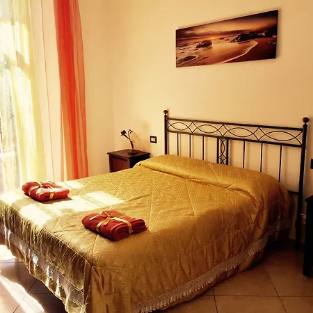 Aloha House Guest house Formia